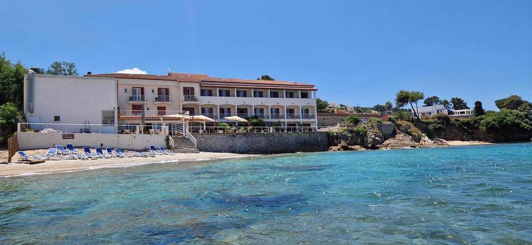 Hôtel pour 2 personnes, avec Balcon ainsi que Terrasse et Vue dans Porticcio