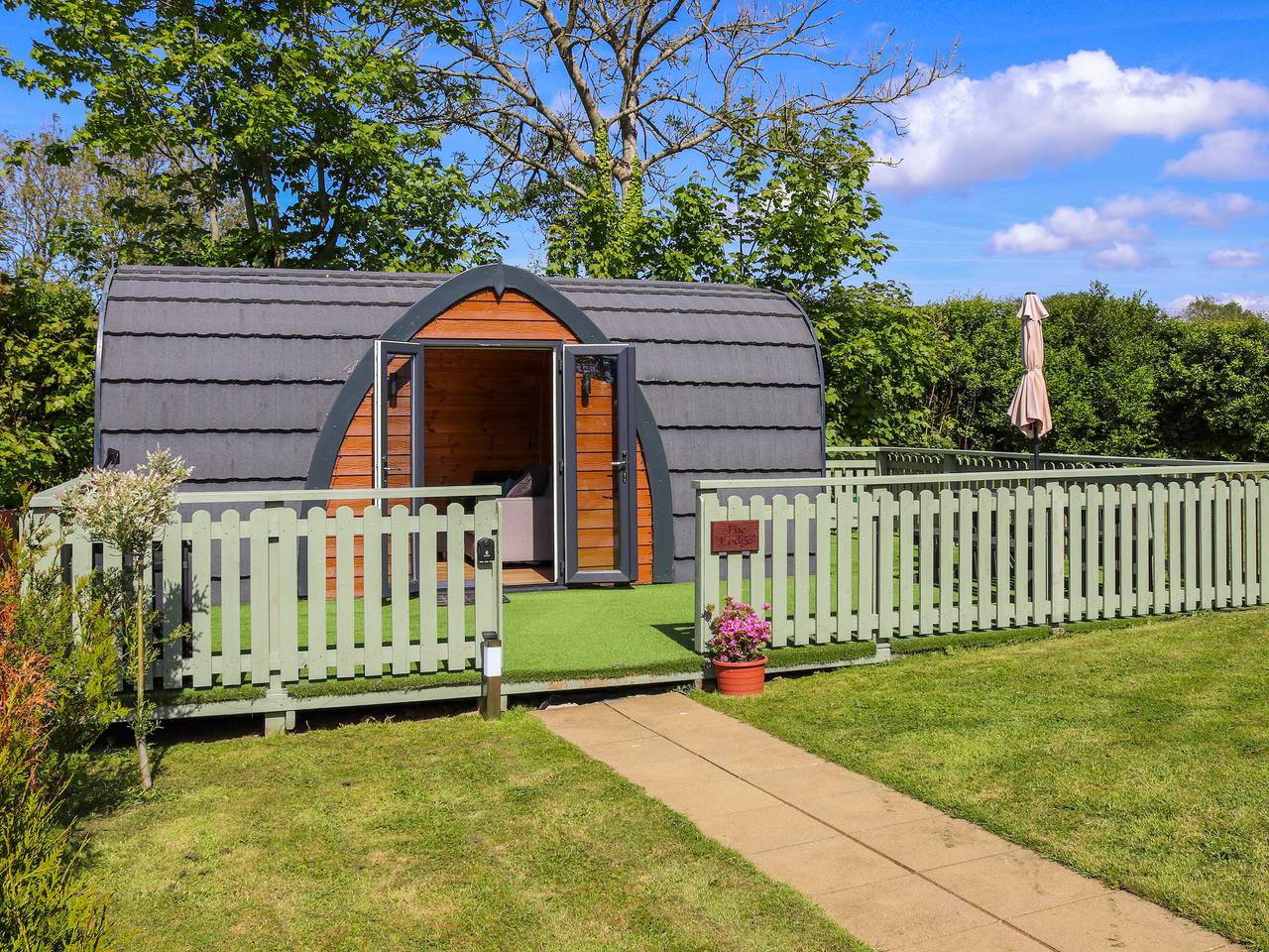 Glamping for 4 People in Brynsiencyn, Isle of Anglesey