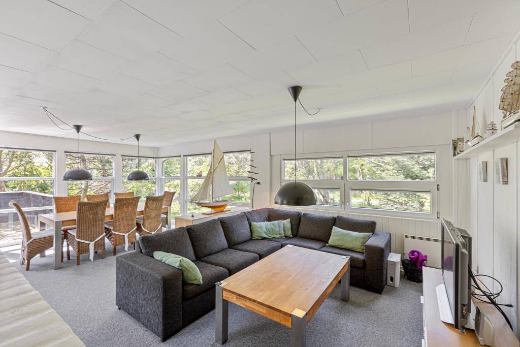 Familienfreundliches Ferienhaus mit Badetonne in Bjerregård, Holmsland Klit