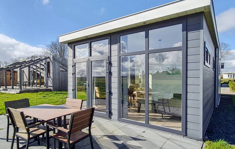 Ferienhaus für 4 Personen, mit Terrasse und Garten in Den Oever