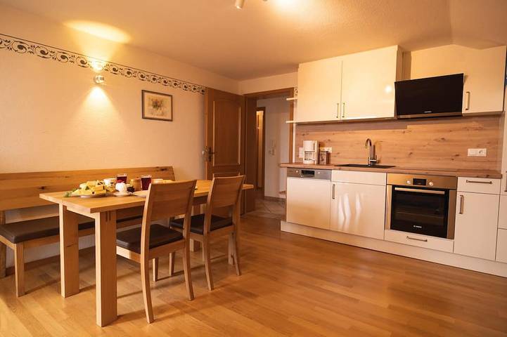 Ferienwohnung für 3 Personen, mit Balkon und Garten - 1