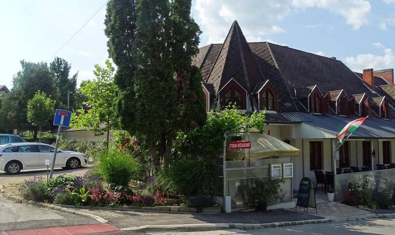 Ferienwohnung für 4 Personen, mit Terrasse und Garten sowie Ausblick in Keszthely