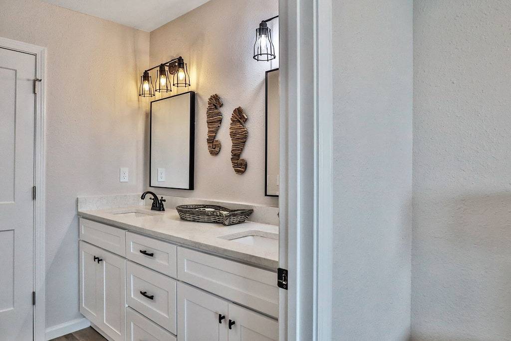 Beachfront Views! Covered Deck & Double Balconies in Saint Joe Beach, Emerald Coast