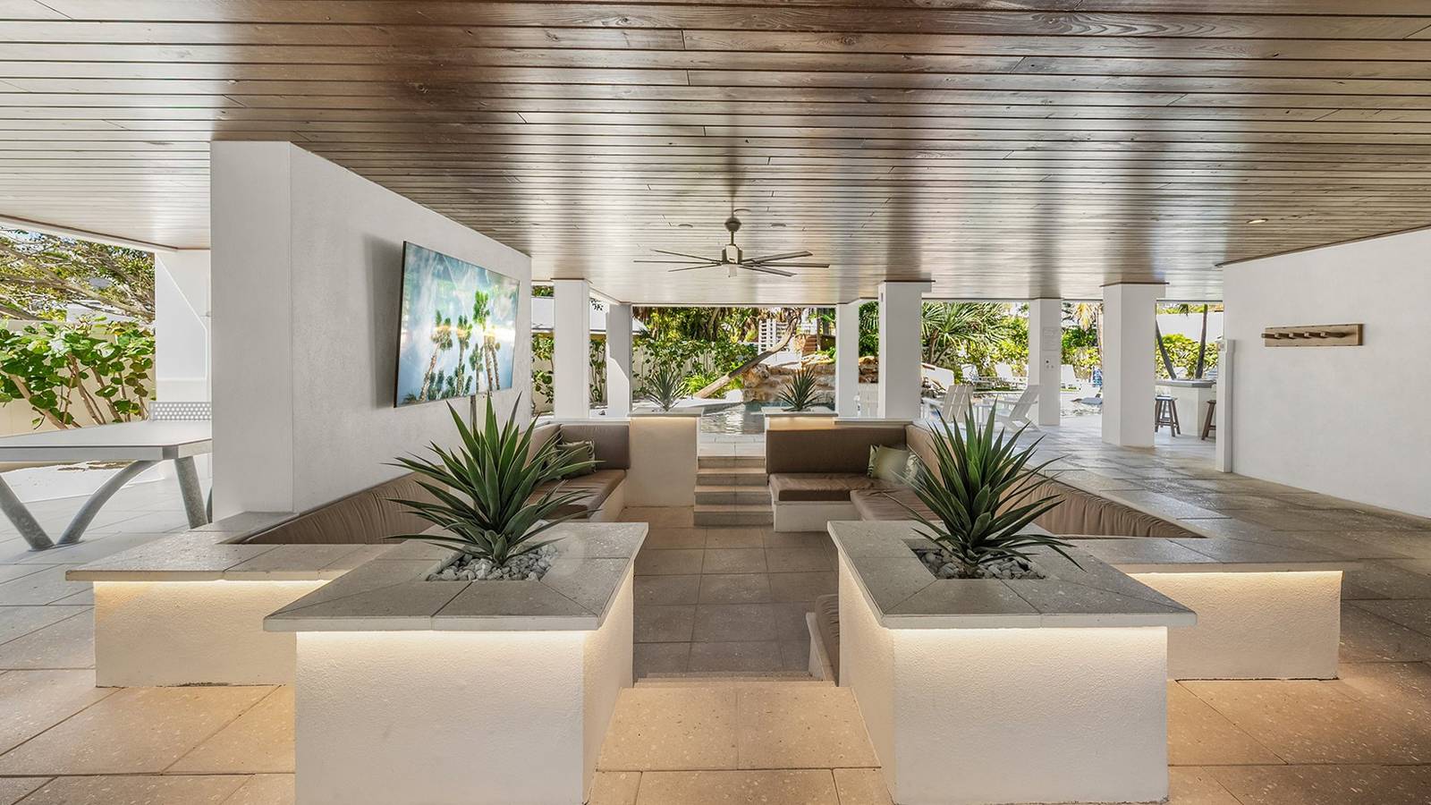 The Oasis in Siesta Key in Sarasota Beach, Siesta Key