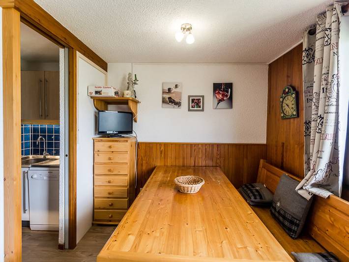 Estudio entero, Estudio renovado con balcón, cerca de pistas y comercios, aparcamiento gratuito, sin mascotas in Bellentre, La Plagne-Tarentaise