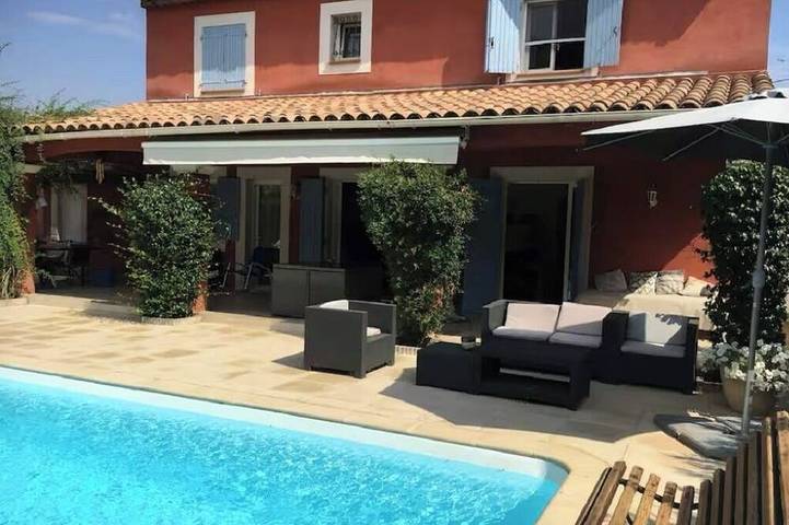 Chalet para 9 personas, con piscina - 1