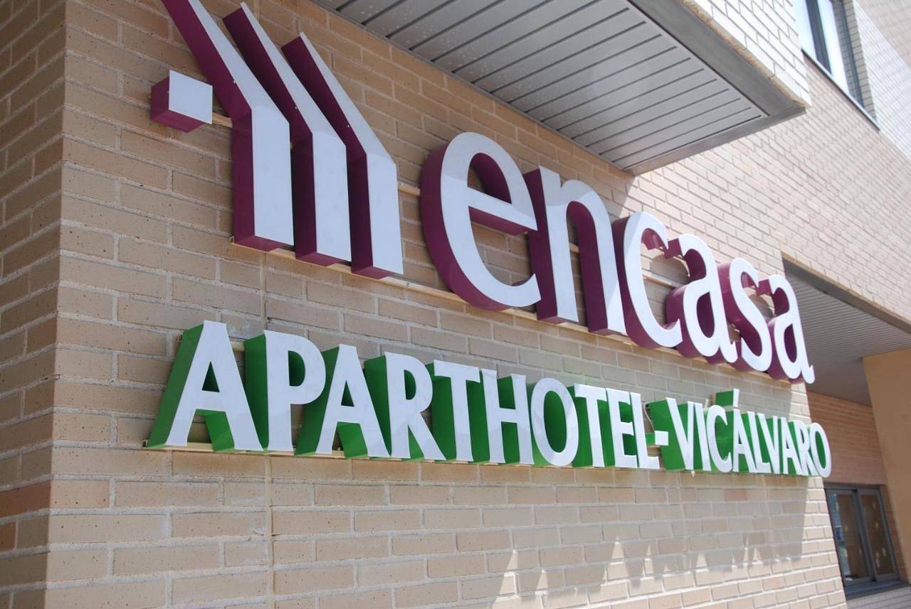 Aparthotel Encasa in Vicálvaro (distrito), Madrid