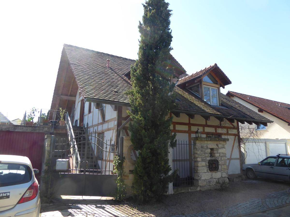 Ganze Wohnung, Ferienwohnung Weiße Rose in Weil am Rhein, Südschwarzwald