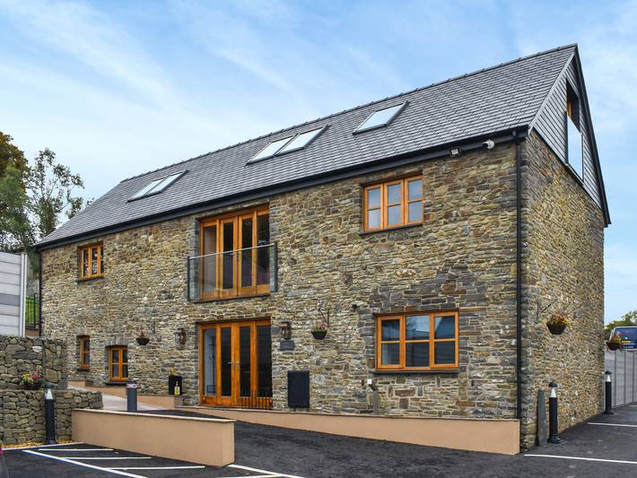 Cottage for 6 people, with Garden in Mid-Wales