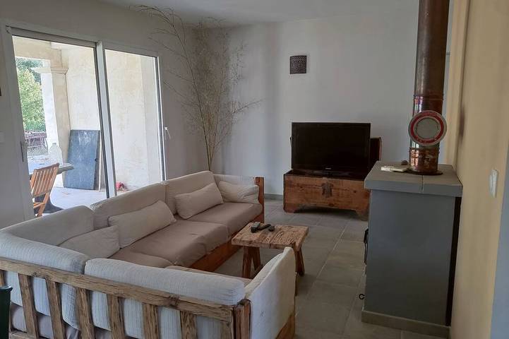 Location de vacances pour 5 personnes, animaux acceptés à Fox-Amphoux