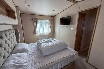 Static Caravan for 4 People in Great Yarmouth, Norfolk, Photo 2
