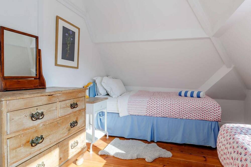 4 Bed in Bridport (oc-dc083) in West Bay, Dorset