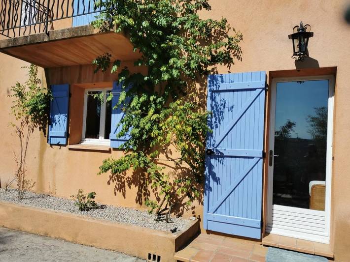 Gîte pour 5 personnes, avec jardin ainsi que vue et piscine à Taradeau - 2