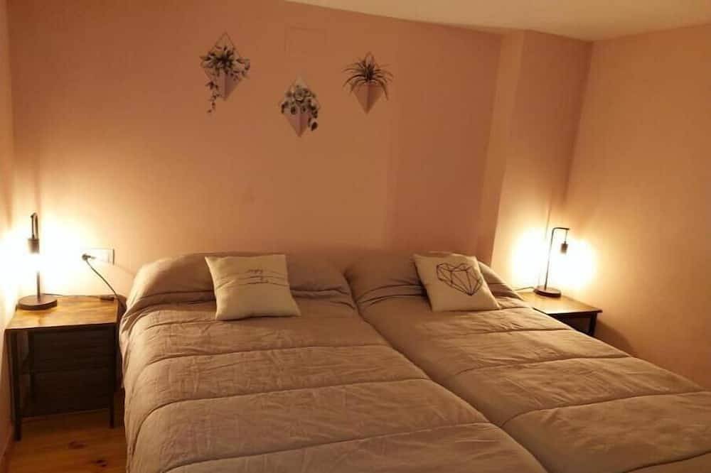 Entire apartment, Duplex El Cauce, Alcalá del Júcar in Alcalá del Júcar, La Manchuela