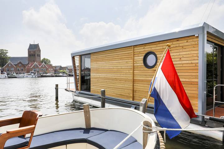 Boot voor 4 personen, met Terras in Friesland
