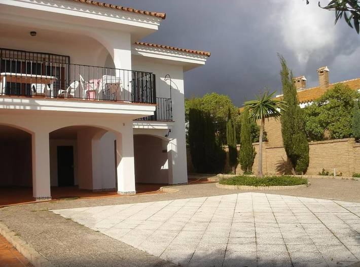 Chalet para 12 personas, con Balcón y Terraza además de Jardín y Vistas en Huelva - 4