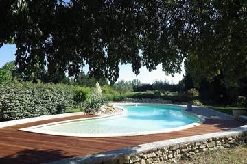 Gîte pour 6 personnes, avec terrasse et jardin à Saze