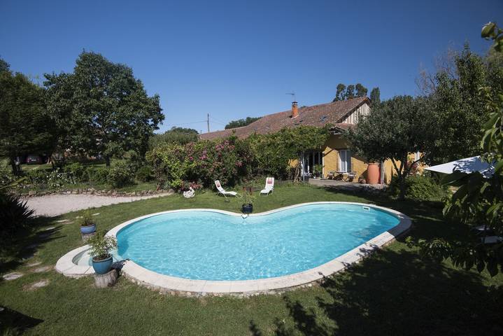 Gîte pour 4 personnes, avec piscine