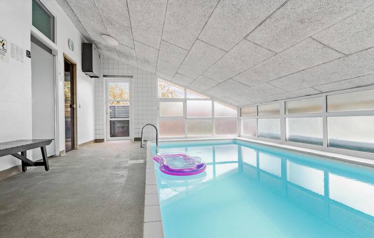Ferienhaus für 12 Personen, mit Terrasse und Pool sowie Sauna in Lyngsbæk Strand - 4