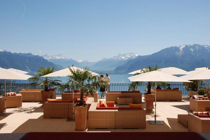 Hôtel pour 2 personnes, avec Balcon et Jacuzzi ainsi que Terrasse et Piscine dans Chardonne