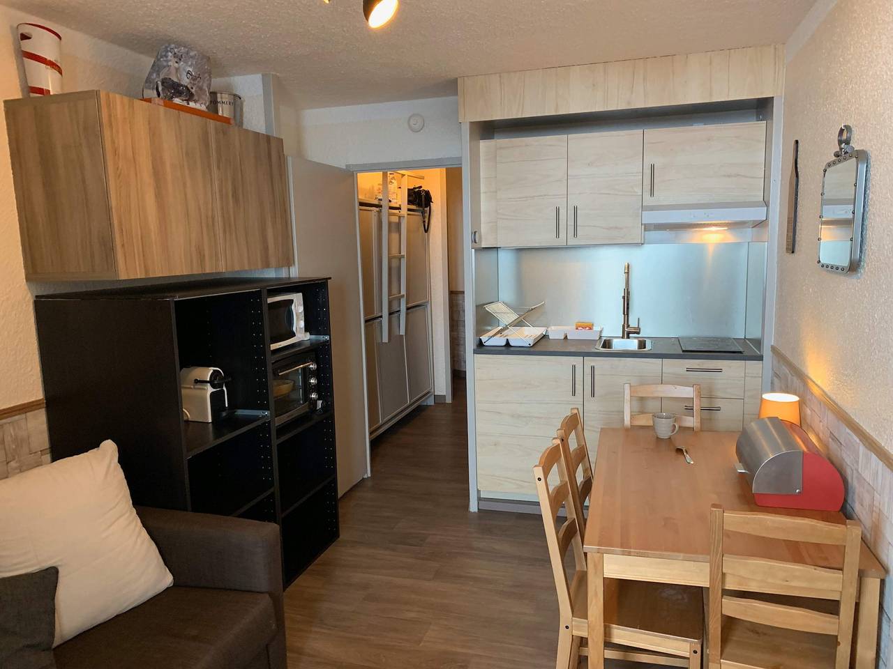 Entire apartment, Stylish Alpine Nest with Panoramic Vt Views in Val Thorens, Les Trois Vallées