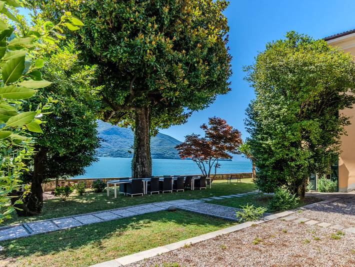 Location de vacances pour 21 personnes, avec Terrasse et Jardin ainsi que Vue et Vue sur le lac à Domaso - 2