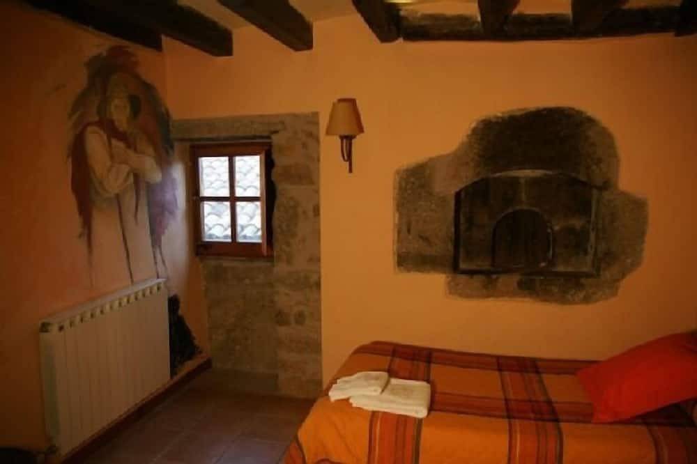 Casas Rurales La Salada für 10 personen in Lladurs, Lleida Provinz