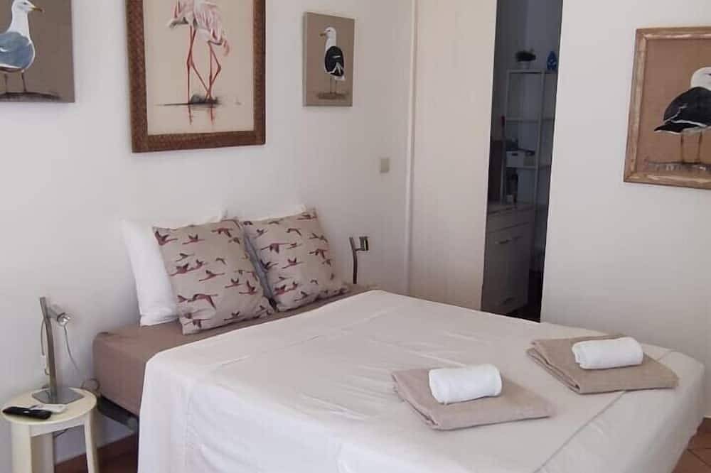 Ganze Wohnung, Ground floor independent studio in historic center, 200 m from the sea in Olhão, Parque Natural da Ria Formosa