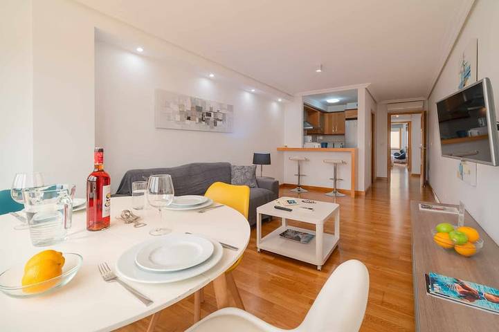Apartamento entero, Lanzahost "Lux XXI" - el mejor de playa y ciudad in Playa del Reducto, Arrecife