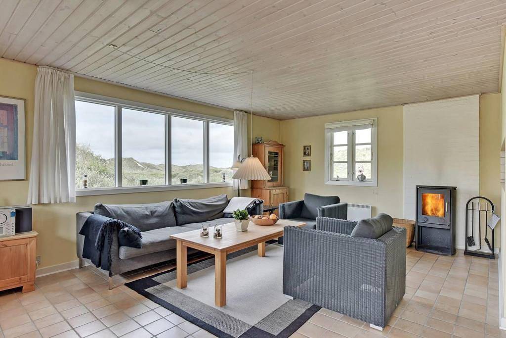 Ferienhaus auf einem erhöhten Dünengrundstück mit einen wundervollen Ausblick.  in Henne, Varde