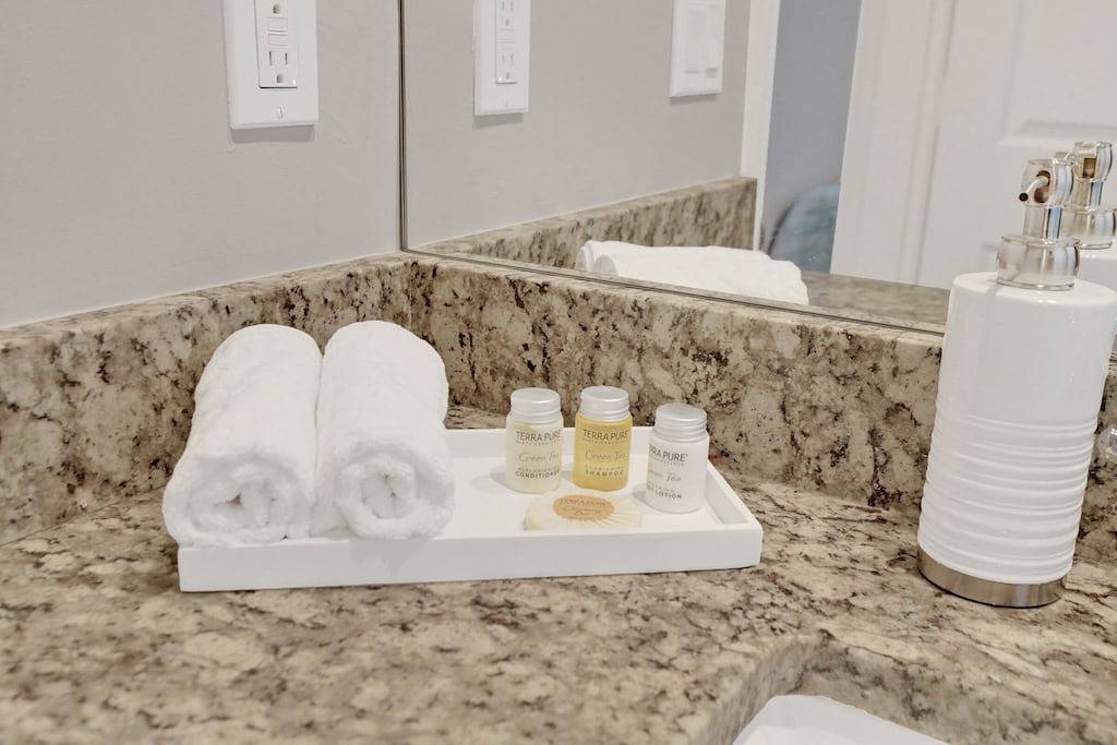 Ganze Wohnung, Modern Private 2 Br 1 Ba and Kitchen Near the Beach in Port St. Lucie, St. Lucie County