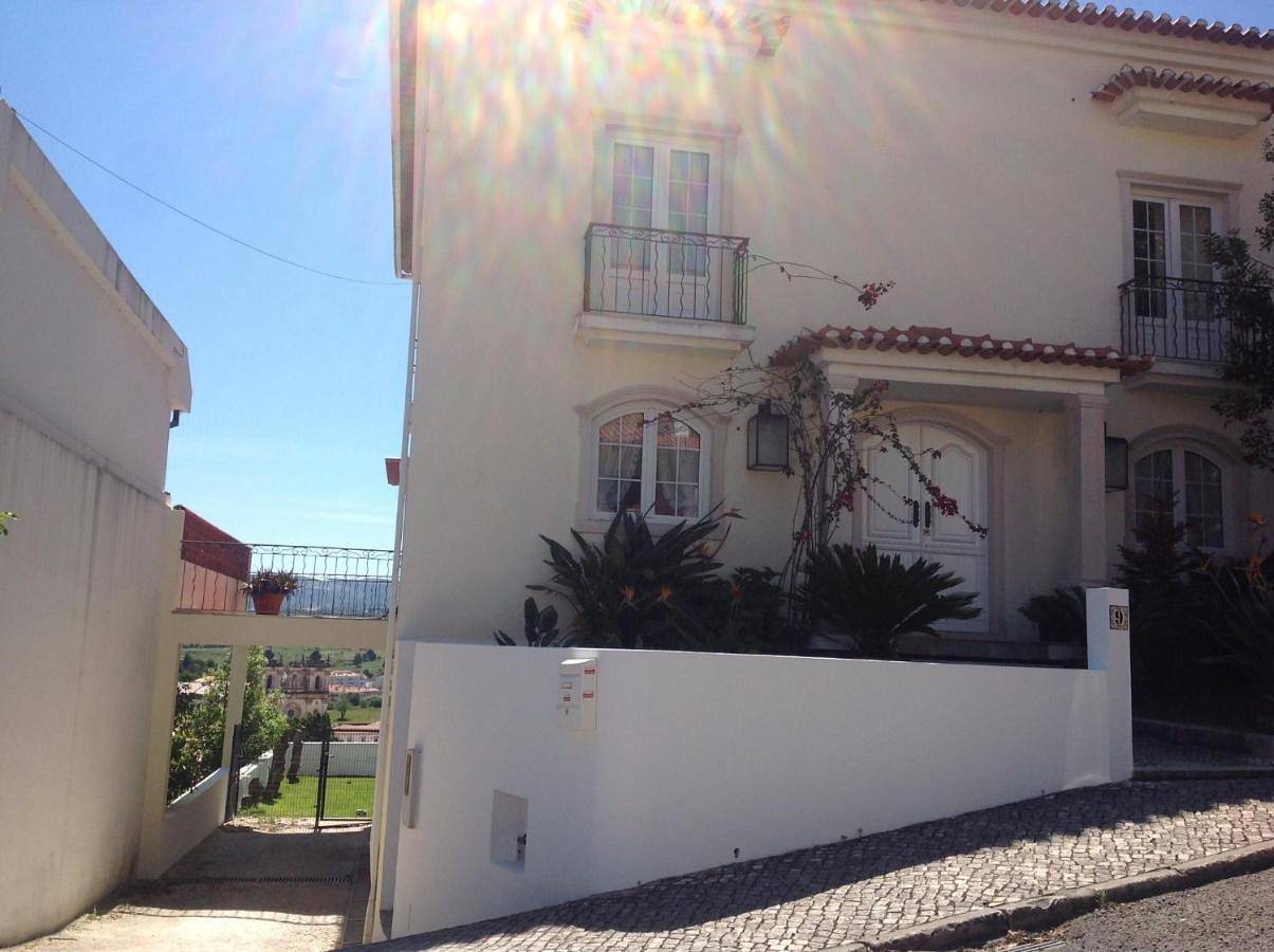 Four-Bedroom House in Alcobaça e Vestiaria, Leiria distrito
