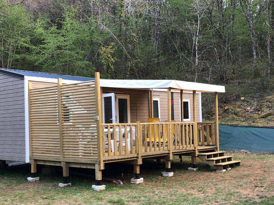 Camping La Castillonderie - Mobilheim 6 personen - Komfort 3 Schlafzimmer - 2 Bäder - Klimaanlage + Tv -. in Thonac, Périgord Noir