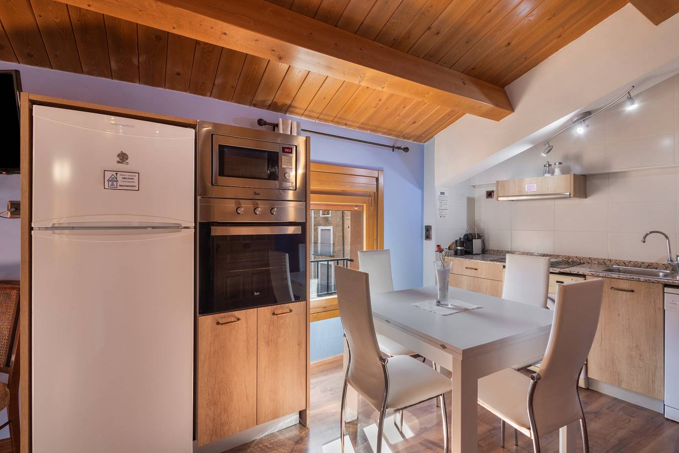Apartamento entero, Apartamento 'Petronila' con Wi-Fi y aire acondicionado in Daroca, Provincia de Zaragoza
