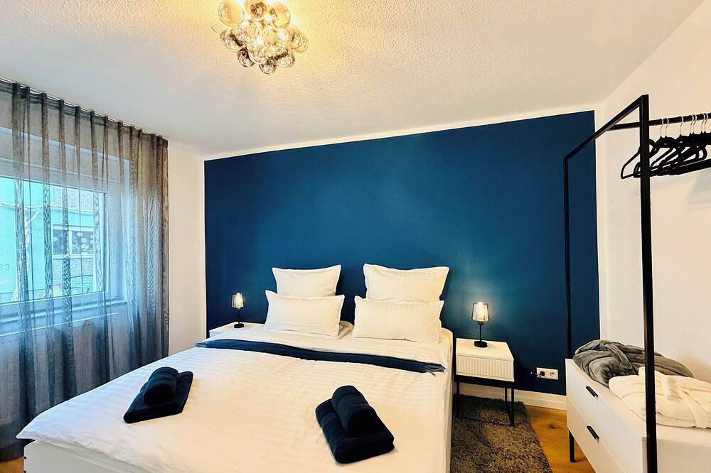 Entire apartment, Stay & Style - Nightblue Apartment, completely new in Karlsruhe, Rhine Plain