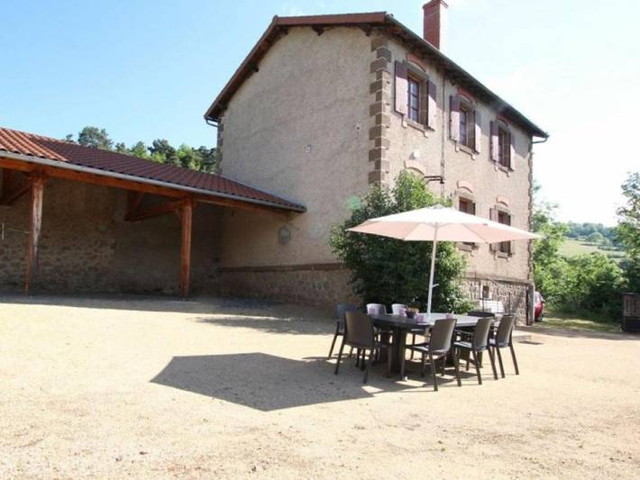 Location de vacances pour 7 personnes, avec jardin à Saint-Privat-d'Allier