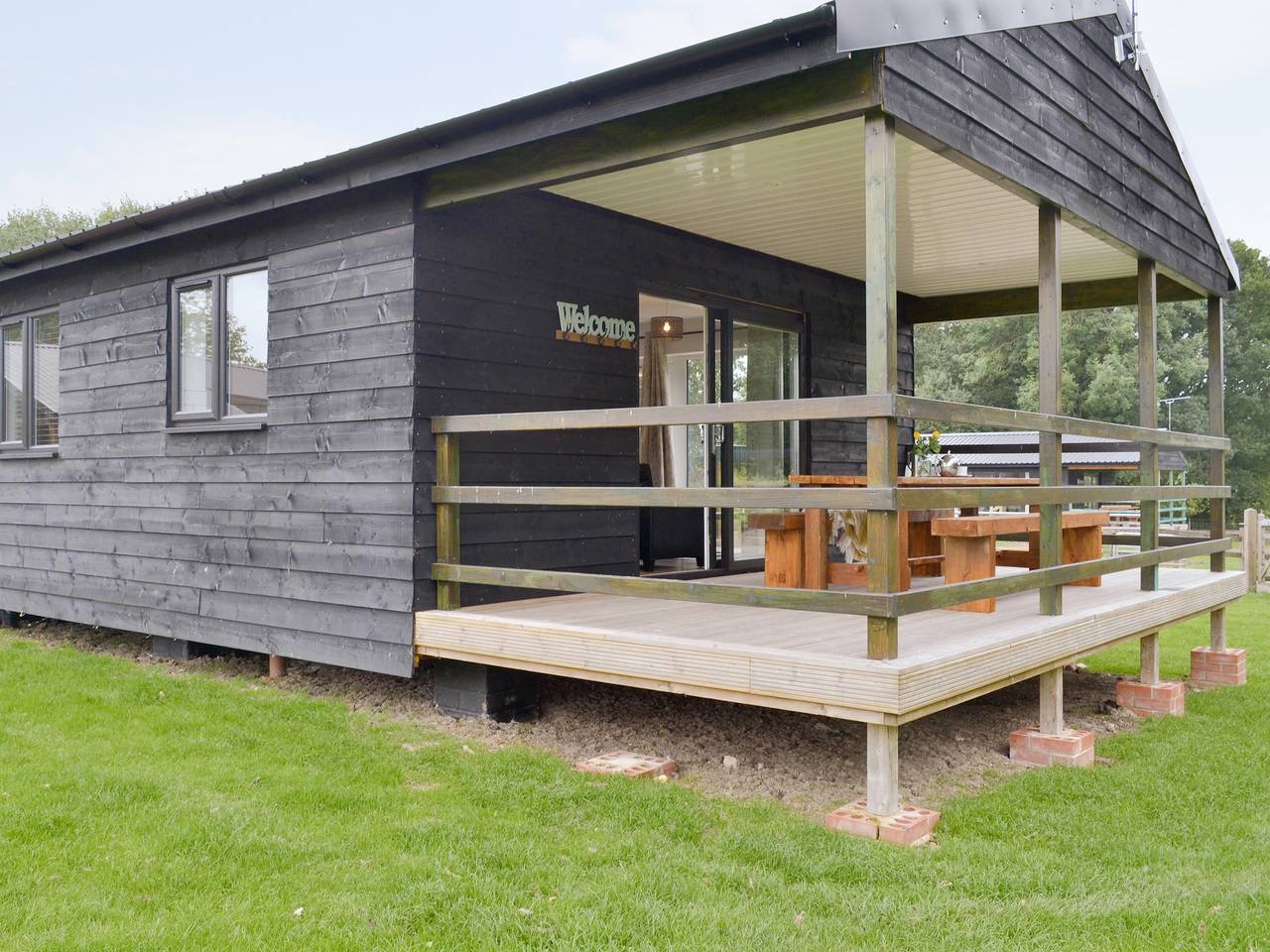 Oak Lodge in Hampshire