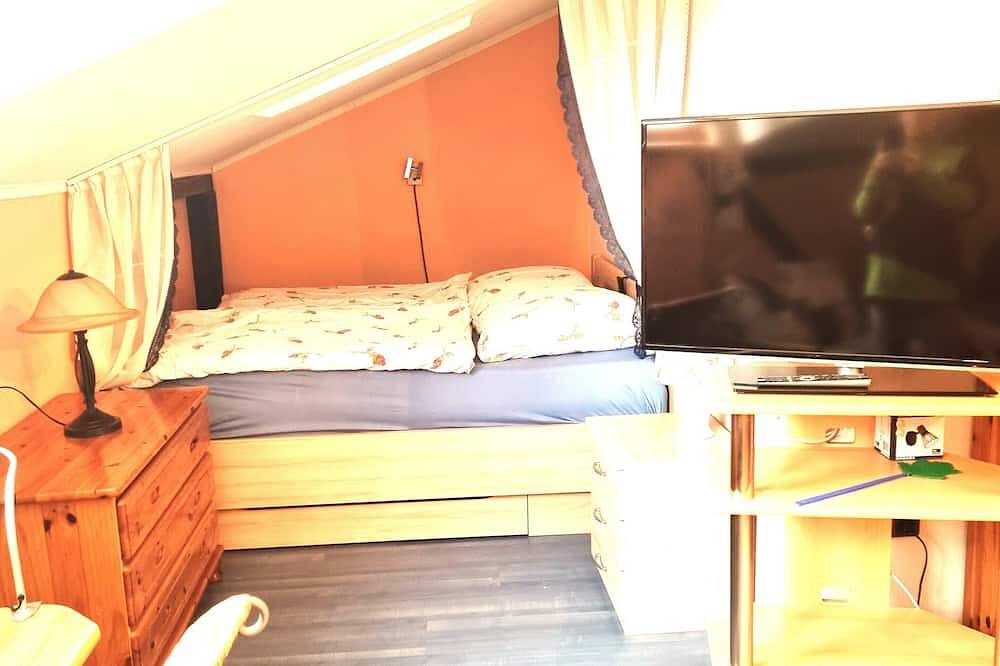 Ganze Wohnung, Doppelzimmer Nr. 2 mit Schlafsofa, Etagendusche und Etagen-Wc in Wahlshausen, Oberaula