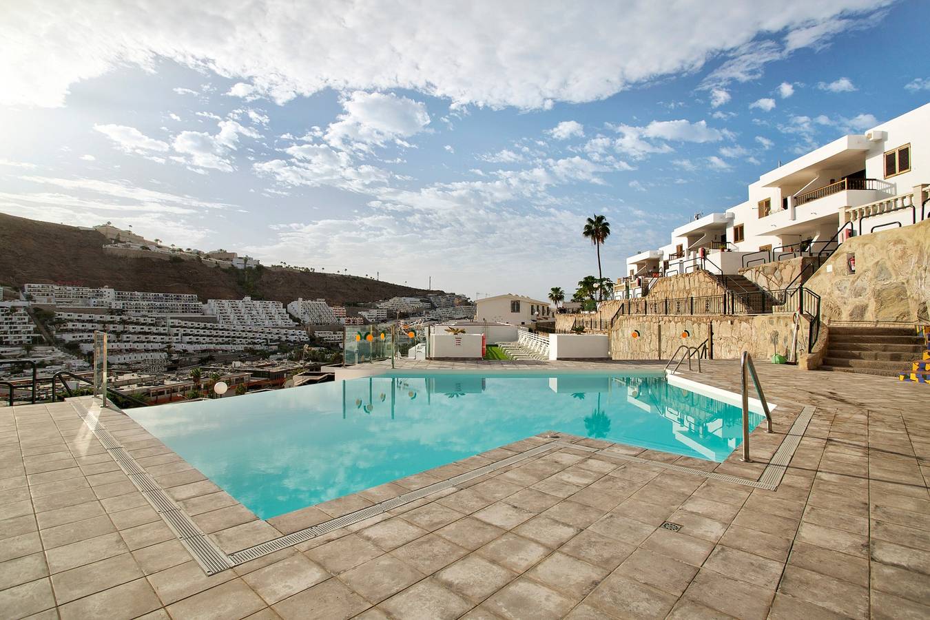 Ganze Wohnung, Ferienwohnung 'Bellavista' mit Gemeinschaftspool, privater Terrasse und Wlan in Puerto Rico (Gran Canaria), Gran Canaria Süd