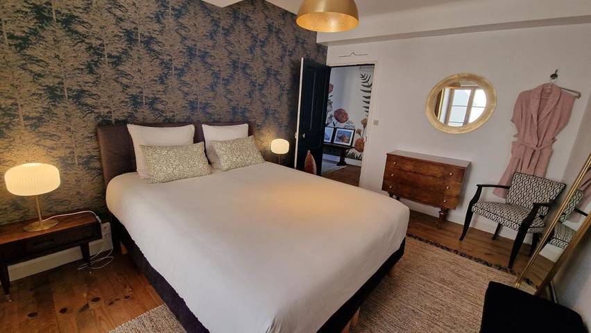 Chambre d’hôte pour 6 personnes, avec Terrasse ainsi que Jacuzzi et Jardin à Pontorson - 3