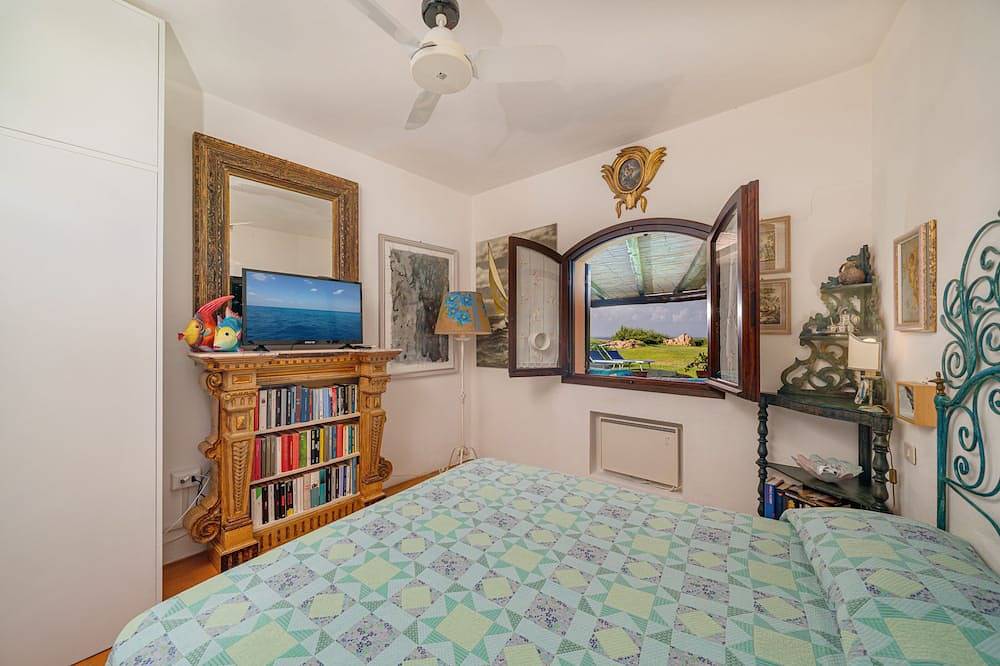Ganze Wohnung, Elegant apartment with swimming pool and beautiful view of the harbor. in Arzachena, Costa Smeralda