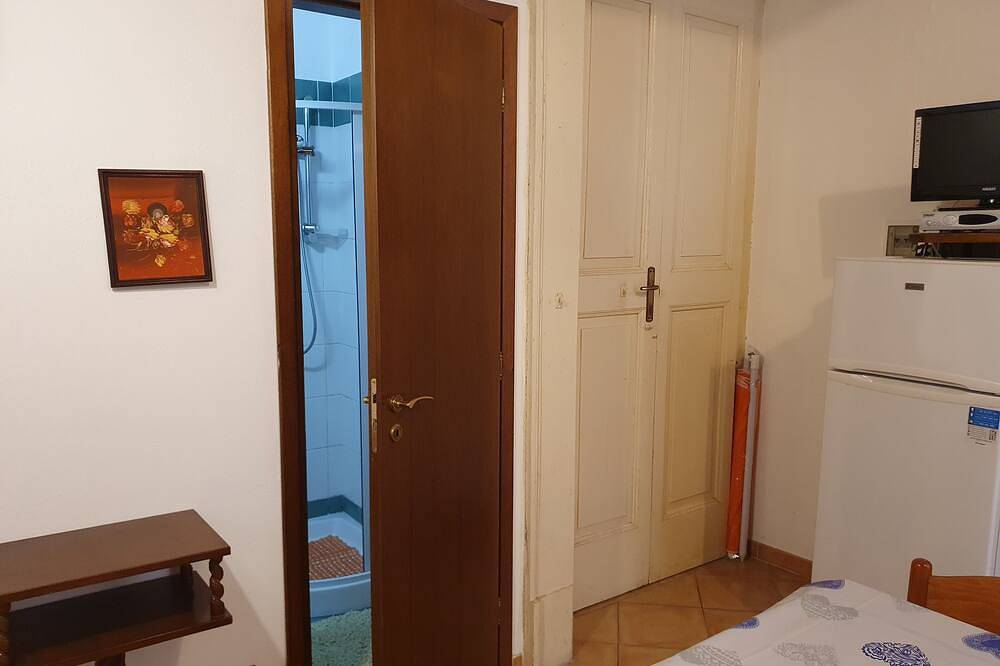 Ganze Wohnung, Maruska, wifi, im Zentrum, 5 min. zu Fuß zum Strand in Tropea, Vibo Valentia Provinz