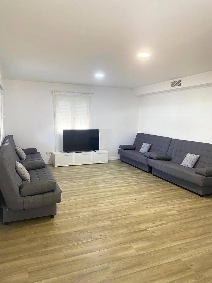 Casa rural para 28 personas, con jardín además de piscina y vistas, Se admiten mascotas en Las Vegas (Madrid) - 4