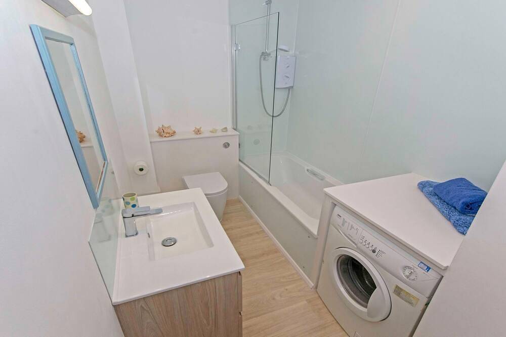 Ganze Wohnung, Apt 16, Seaviews, Slps 5 | Indoor Heated Pool in Croyde, Devon