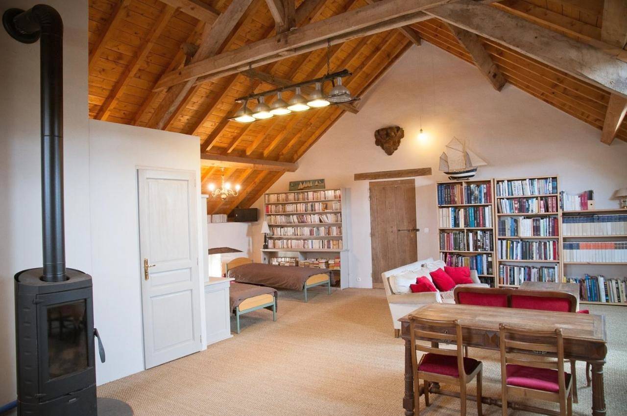 Family Room with Bathroom in Baugé-en-Anjou, Vallée de la Loire