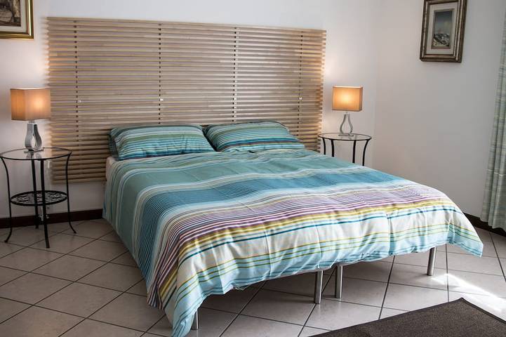 Villa Gemma , la casa, nelle Langhe, delle tue Vacanze con Piscina e Biciclette. in Alba, Langhe