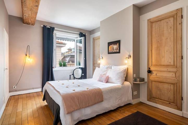 Gîte pour 8 personnes dans Place Bellecour - 2