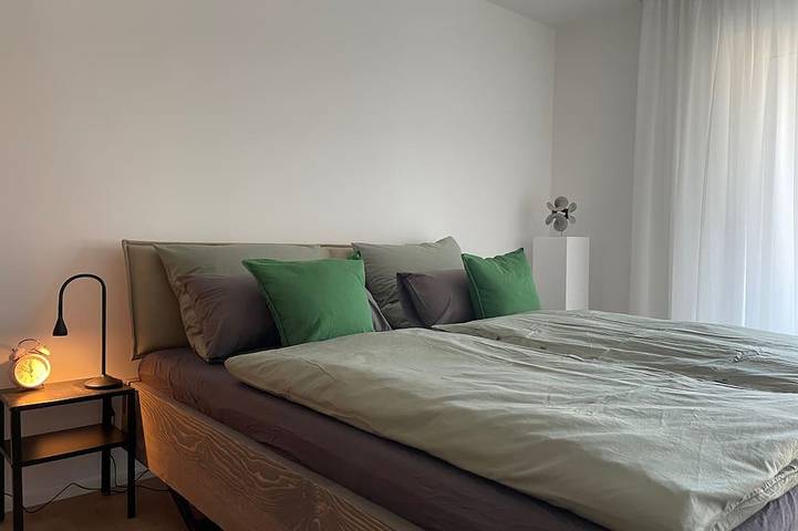 Entire apartment, Alma - Modern ambiance, art, and luxury in Karlsruhe, Rhine Plain