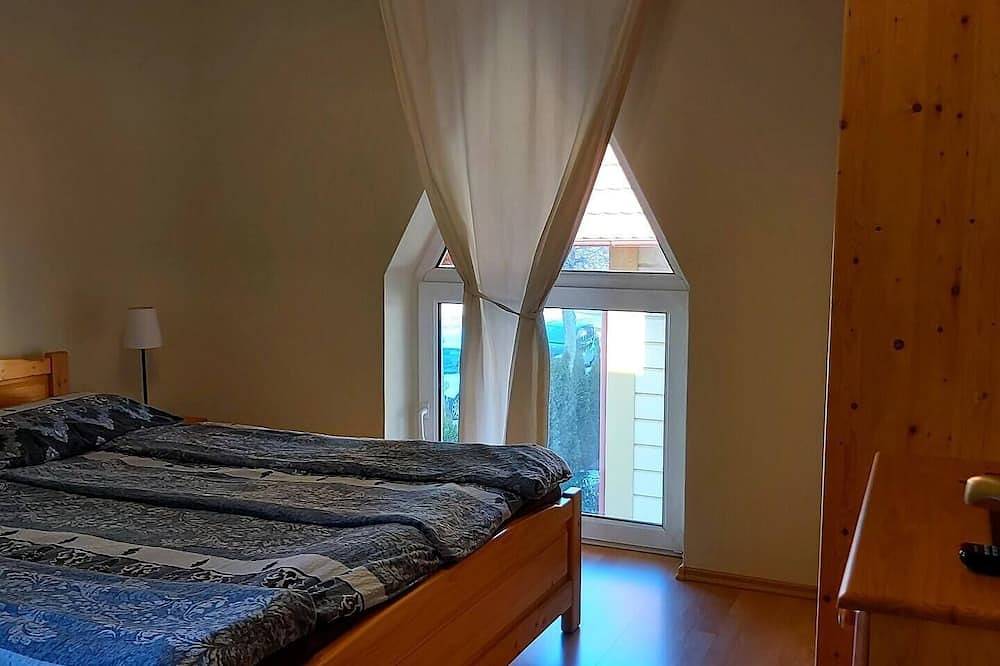 Entire apartment, The Kata Kunyhó awaits its guests in the heart of Keszthely! in Keszthely, Keszthely region