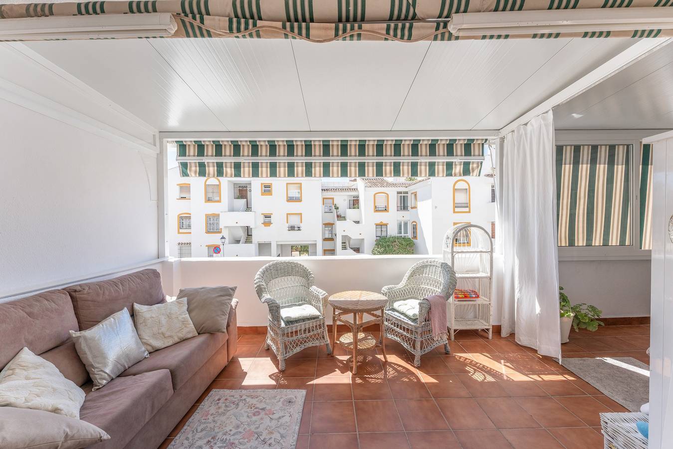Appartement entier, Appartement « Costa Del Sol Marina » avec balcon, Wi-Fi et climatisation in Torremuelle, Benalmádena